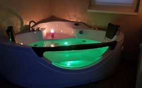 Jacuzzi Room